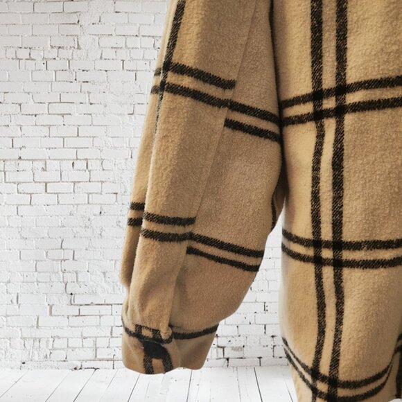 Altar’d State Plaid Shacket – Women’s Medium - Picture 5 of 11